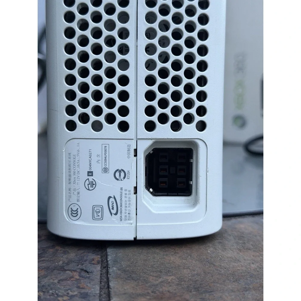 Console ONLY - Xbox 360 White 20GB NTSC-U/C 1080p Console X820027 Parts Only